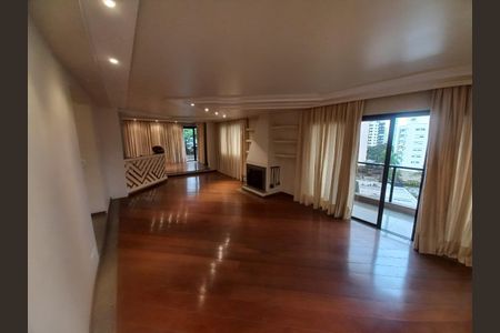 Apartamento à venda com 235m², 4 quartos e 4 vagasFoto 01