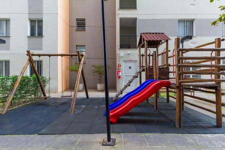 Apartamento à venda com 40m², 2 quartos e sem vagaÁrea comum - Playground