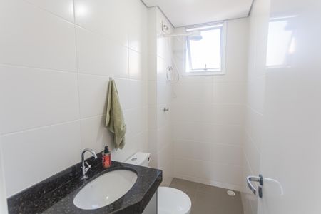 Apartamento à venda com 74m², 3 quartos e 2 vagas Apartamento à venda com 74m², 3 quartos e 2 vagasBanheiro Social