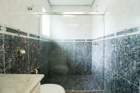 Casa à venda com 900m², 4 quartos e 12 vagasBanheiro da Suíte 1