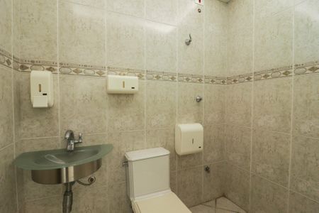 Casa à venda com 900m², 4 quartos e 12 vagasLavabo do Salão 1