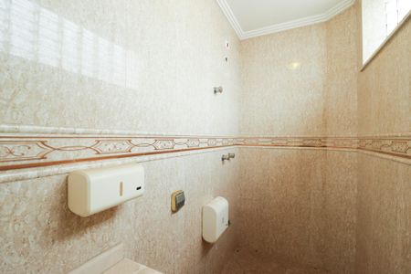 Casa à venda com 900m², 4 quartos e 12 vagasBanheiro do Salão 3