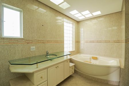 Casa à venda com 900m², 4 quartos e 12 vagasBanheiro da Suíte 3