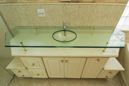 Casa à venda com 900m², 4 quartos e 12 vagasBanheiro da Suíte 3