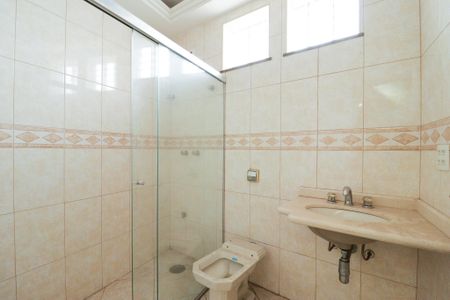 Casa à venda com 900m², 4 quartos e 12 vagasSauna e Banheiro da Sauna