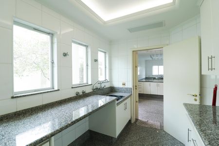 Casa à venda com 900m², 4 quartos e 12 vagasÁrea de Serviço