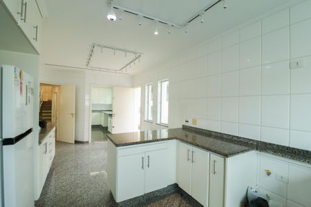 Casa à venda com 900m², 4 quartos e 12 vagasCozinha