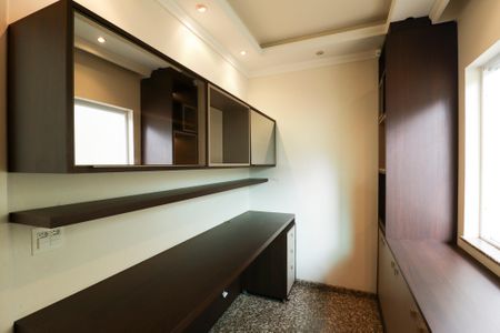 Casa à venda com 900m², 4 quartos e 12 vagasEscritório