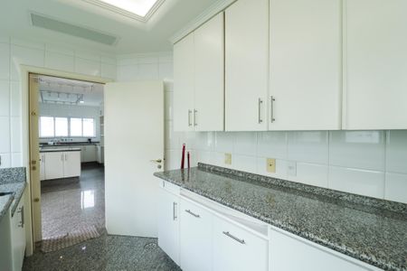 Casa à venda com 900m², 4 quartos e 12 vagasÁrea de Serviço