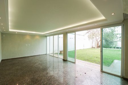 Casa à venda com 900m², 4 quartos e 12 vagasSalão 1