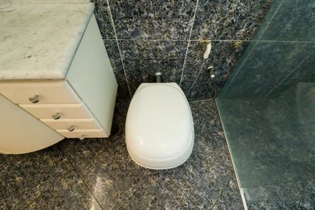 Casa à venda com 900m², 4 quartos e 12 vagasBanheiro da Suíte 1