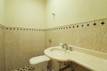 Casa à venda com 900m², 4 quartos e 12 vagasLavabo da Sala de Jantar