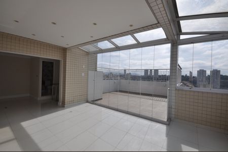 Apartamento à venda com 157m², 2 quartos e 3 vagasCobertura