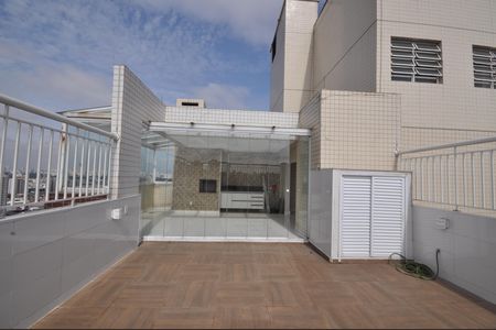 Apartamento à venda com 157m², 2 quartos e 3 vagasCobertura