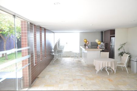 Apartamento à venda com 157m², 2 quartos e 3 vagasÁrea comum - Churrasqueira