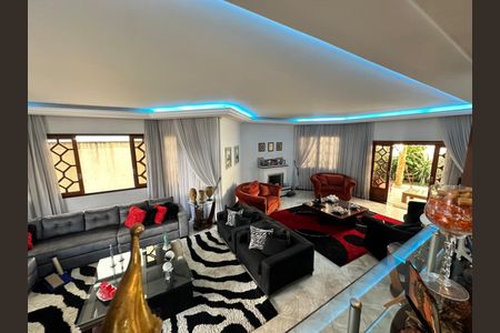 Casa de condomínio à venda com 444m², 4 quartos e 6 vagas
