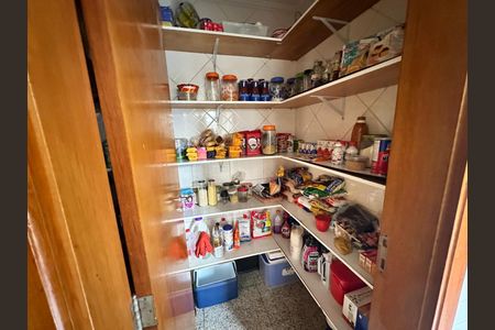 Casa de condomínio à venda com 444m², 4 quartos e 6 vagas