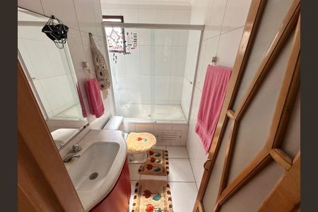 Casa de condomínio à venda com 444m², 4 quartos e 6 vagas