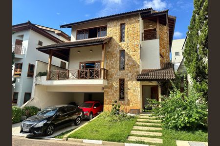 Casa de condomínio à venda com 444m², 4 quartos e 6 vagas