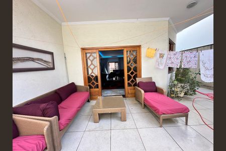 Casa de condomínio à venda com 444m², 4 quartos e 6 vagas