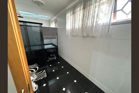 Casa de condomínio à venda com 444m², 4 quartos e 6 vagas