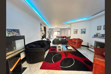 Casa de condomínio à venda com 444m², 4 quartos e 6 vagas