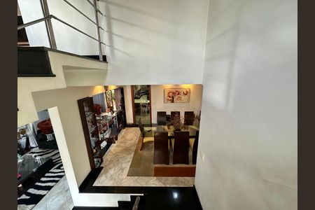 Casa de condomínio à venda com 444m², 4 quartos e 6 vagas