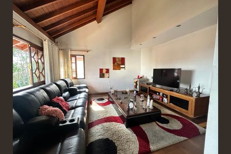 Casa de condomínio à venda com 444m², 4 quartos e 6 vagas