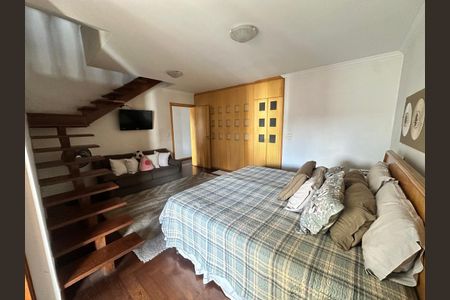 Casa de condomínio à venda com 444m², 4 quartos e 6 vagas