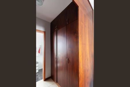 Apartamento à venda com 170m², 4 quartos e 2 vagas Apartamento à venda com 170m², 4 quartos e 2 vagasCloset da suíte 1