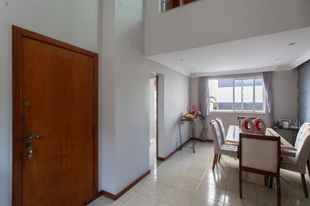 Apartamento à venda com 170m², 4 quartos e 2 vagas Apartamento à venda com 170m², 4 quartos e 2 vagasSala 1