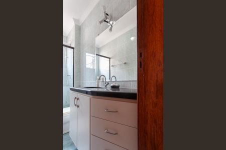 Apartamento à venda com 170m², 4 quartos e 2 vagas Apartamento à venda com 170m², 4 quartos e 2 vagasBanheiro Social