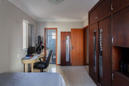 Apartamento à venda com 170m², 4 quartos e 2 vagas Apartamento à venda com 170m², 4 quartos e 2 vagasSuíte 2