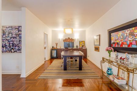 Apartamento à venda com 162m², 2 quartos e 1 vagaSala