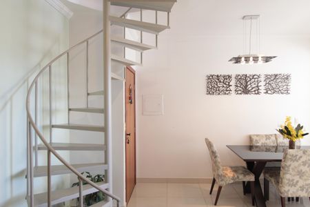 Apartamento à venda com 110m², 2 quartos e 1 vagaSala