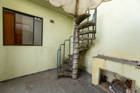 Casa à venda com 120m², 2 quartos e 2 vagasQuintal