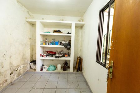 Casa à venda com 120m², 2 quartos e 2 vagasQuarto de Serviço