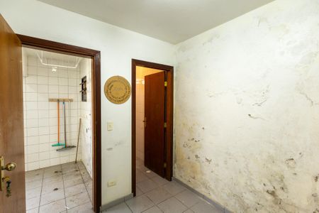 Casa à venda com 120m², 2 quartos e 2 vagasQuarto de Serviço