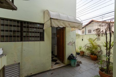 Casa à venda com 120m², 2 quartos e 2 vagasQuintal