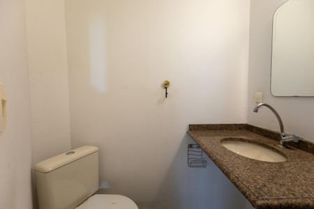 Casa à venda com 120m², 2 quartos e 2 vagasLavabo