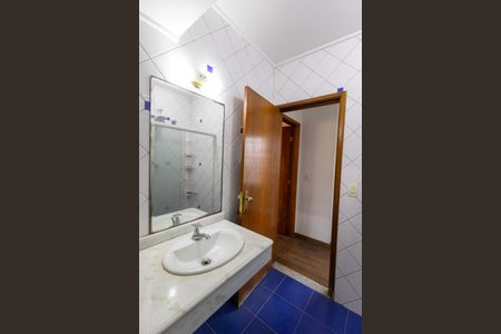 Casa à venda com 120m², 2 quartos e 2 vagasBanheiro Social