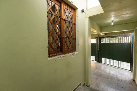 Casa à venda com 120m², 2 quartos e 2 vagasHall de entrada