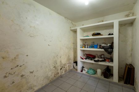 Casa à venda com 120m², 2 quartos e 2 vagasQuarto de Serviço