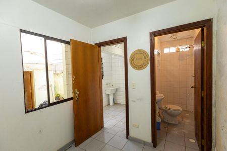 Casa à venda com 120m², 2 quartos e 2 vagasQuarto de Serviço