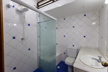 Casa à venda com 120m², 2 quartos e 2 vagasBanheiro Social