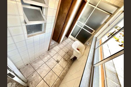 Apartamento à venda com 85m², 3 quartos e 1 vagaÁrea de Serviço