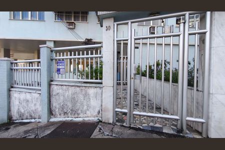 Apartamento à venda com 48m², 1 quarto e 1 vagaFachada e portaria