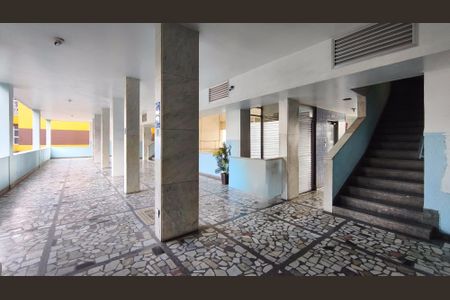 Apartamento à venda com 48m², 1 quarto e 1 vagaFachada e portaria