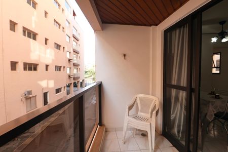 Apartamento para alugar com 70m², 2 quartos e 1 vagaVaranda