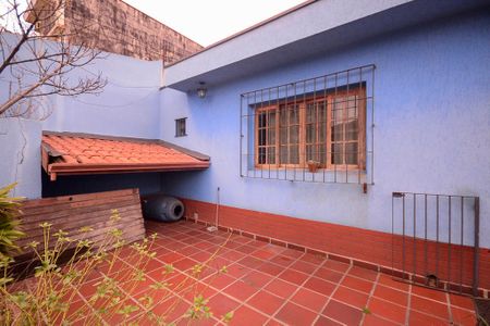 Casa à venda com 300m², 4 quartos e 4 vagasJardim de entrada 